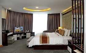 The World Hotel Nha Trang 3*